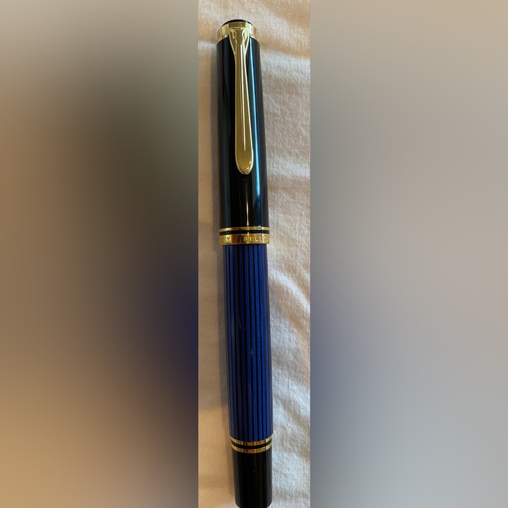 Pelikan Souveran R800 Black & Blue Striped Rollerball Pen